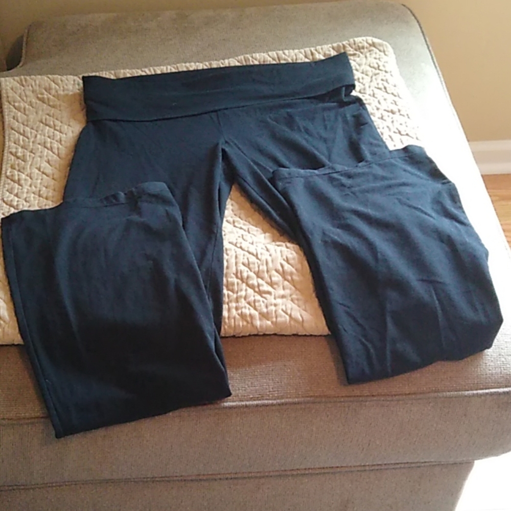 PINK YOGA BLACK PANTS SIZE LARGE